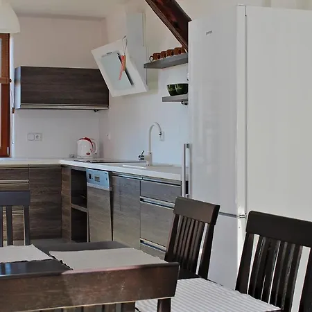 Attic With Parking, Near The Center Of Cb - 110m2