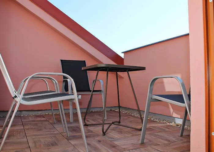 Attic With Parking, Near The Center Of Cb - 110m2 *